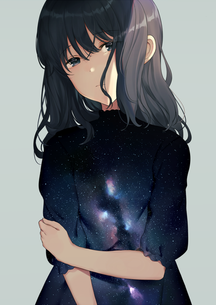 Anime picture 636x900 with original achiki single long hair tall image looking at viewer fringe black hair simple background hair between eyes standing upper body black eyes grey background shaded face holding arm starry sky print space print girl dress