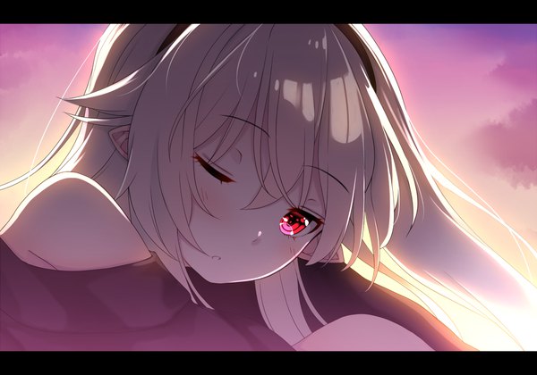 Anime picture 1200x840 with original afilia (kiyomin) kiyomin single long hair looking at viewer blush fringe hair between eyes red eyes bare shoulders sky silver hair cloud (clouds) outdoors parted lips head tilt one eye closed pointy ears sunlight