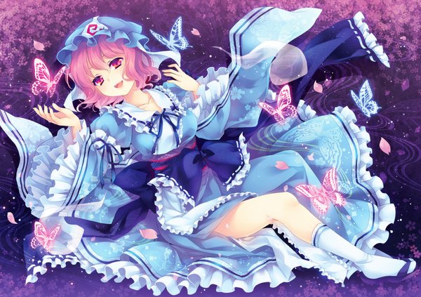 Anime picture 1000x705 with touhou saigyouji yuyuko shinia single short hair open mouth pink hair pink eyes cherry blossoms girl dress petals socks insect butterfly white socks bonnet