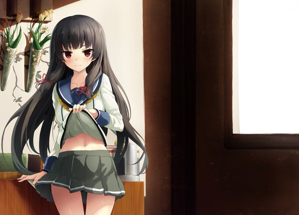 Anime picture 1107x800 with kantai collection isokaze destroyer oozora itsuki single long hair looking at viewer blush fringe black hair red eyes standing pleated skirt sunlight bare belly shiny skin shirt lift tress ribbon remodel (kantai collection) girl skirt
