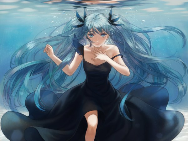 Anime picture 1280x960 with vocaloid shinkai shoujo (vocaloid) hatsune miku esukee twintails bare shoulders very long hair aqua eyes aqua hair underwater girl dress water black dress bubble (bubbles)