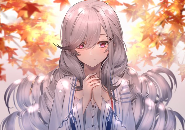 Anime-Bild 2000x1410 mit azur lane dunkerque (azur lane) dunkerque (afternoon venus) (azur lane) eternity (shadeh) single long hair looking at viewer blush fringe highres hair between eyes red eyes silver hair upper body light smile official alternate costume drill hair hands clasped quad tails girl