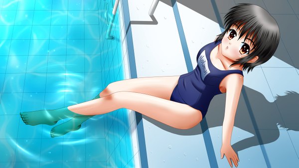 Anime picture 1365x768 with original ilolamai single short hair black hair wide image sitting orange eyes girl swimsuit water one-piece swimsuit school swimsuit pool