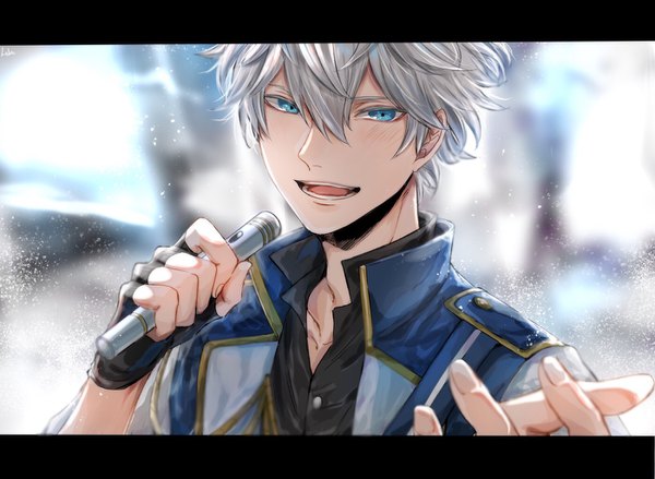 Anime picture 1400x1026 with ensemble stars! sena izumi (ensemble stars!) saamon (dream81come) single looking at viewer fringe short hair open mouth blue eyes hair between eyes silver hair upper body letterboxed outstretched hand boy gloves fingerless gloves microphone