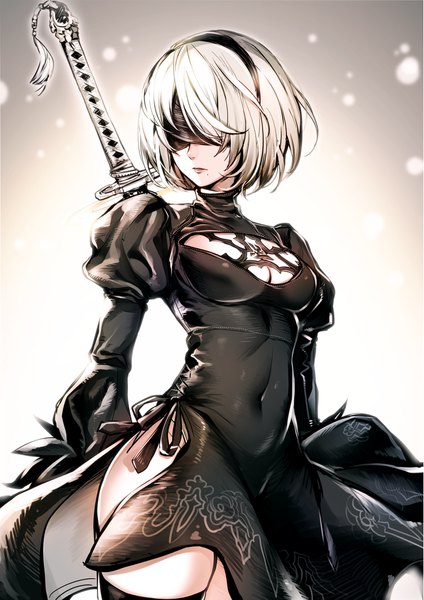 Аниме картинка 1417x2006 с nier nier:automata yorha no. 2 type b kat (bu-kunn) один (одна) высокое изображение короткие волосы грудь лёгкая эротика большая грудь белый фон декольте серебряные волосы белые волосы родинка рукава-фонарики градиентный фон прикрытый пупок родинка под ртом завязанные глаза