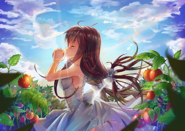 Anime picture 1200x849 with original qian wu atai single long hair blush fringe brown hair bare shoulders holding sky cloud (clouds) eyes closed profile landscape girl bow plant (plants) hair bow vegetables tomato