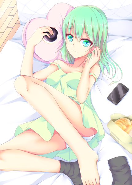 Anime picture 1037x1450 with original merukiarisu single long hair tall image looking at viewer fringe breasts light erotic bare shoulders green eyes cleavage lying barefoot green hair no bra bare legs on back sleeveless adjusting hair