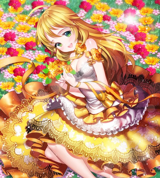Anime picture 899x999 with idolmaster hoshii miki aile (crossroads) single long hair tall image open mouth blonde hair smile green eyes ahoge :d on side girl dress flower (flowers) bow ribbon (ribbons) rose (roses)