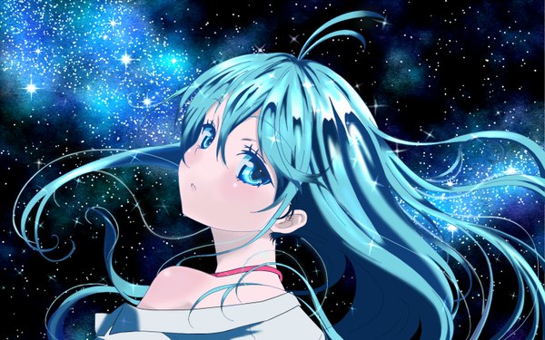 Anime picture 1500x938 with denpa onna to seishun otoko shaft (studio) touwa erio john 117 single long hair looking at viewer highres blue eyes blue hair ahoge looking back off shoulder night sparkle night sky close-up face girl shirt