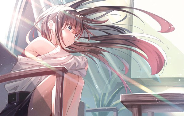 Anime picture 1600x1013 with original koh rd single long hair blush fringe blue eyes hair between eyes brown hair sitting bare shoulders looking away bent knee (knees) indoors parted lips wind sunlight off shoulder shaded face sunbeam