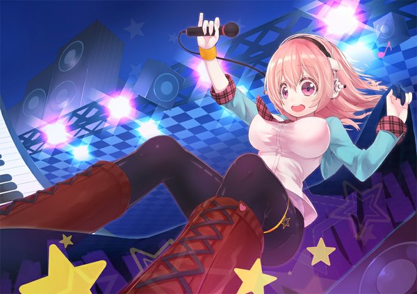 Anime picture 1000x707 with nitroplus super sonico ririko (zhuoyandesailaer) single breasts open mouth light erotic large breasts pink hair pink eyes looking down lacing checkered girl pantyhose shorts headphones star (symbol) knee boots microphone