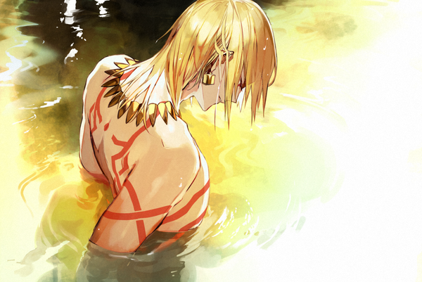 Anime picture 1000x669 with fate (series) fate/grand order gilgamesh (fate) itefu single short hair blonde hair red eyes upper body from above tattoo partially submerged looking down boy earrings water necklace