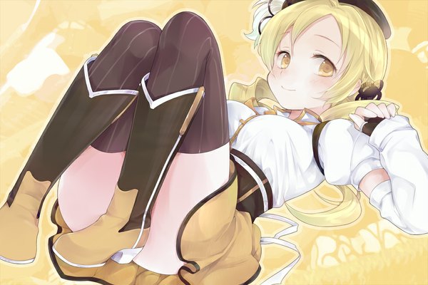 Anime picture 1000x667 with mahou shoujo madoka magica shaft (studio) tomoe mami ocha_(hutuumikan) single long hair looking at viewer blush light erotic blonde hair smile twintails yellow eyes drill hair yellow background girl thighhighs gloves black thighhighs detached sleeves