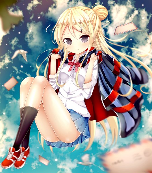Anime picture 1054x1200 with kin-iro mosaic kujou karen morerin single long hair tall image looking at viewer blush blonde hair smile sitting sky cloud (clouds) black eyes open clothes crossed legs girl skirt hair ornament bow