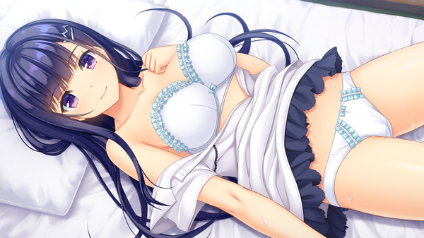 Anime-Bild 1280x720 mit natural vacation hibiki works fujisaki haruka asami asami single long hair looking at viewer fringe light erotic black hair smile wide image purple eyes game cg lying off shoulder on back girl underwear panties