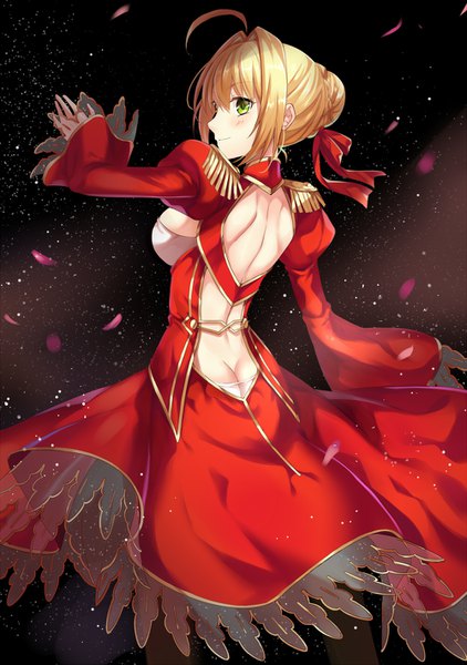 Anime picture 1000x1420 with fate (series) fate/stay night fate/extra artoria pendragon (all) saber nero claudius (fate) (all) nero claudius (fate) harimoji single tall image blush short hair breasts light erotic blonde hair smile green eyes ahoge ass braid (braids)
