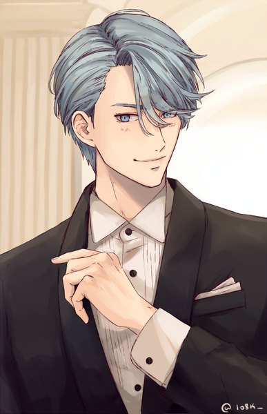 Anime picture 640x993 with mystic messenger v (mystic messenger) 1o8k single tall image looking at viewer short hair blue eyes upper body light smile grey hair boy suit