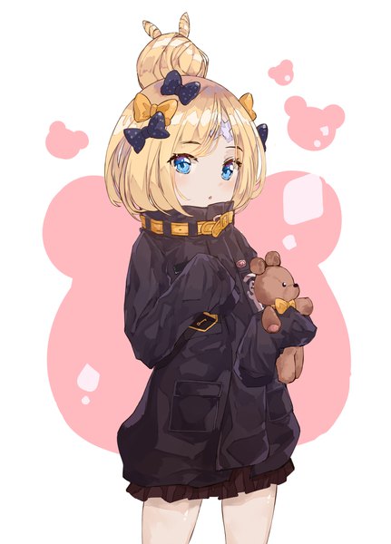Anime picture 1400x1950 with fate (series) fate/grand order abigail williams (fate) hami (wjdwlsdnr112) single long hair tall image looking at viewer blue eyes blonde hair standing white background long sleeves hair bun (hair buns) heroic spirit traveling outfit girl bow hair bow jacket toy