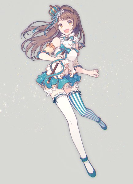 Anime picture 925x1280 with love live! school idol project sunrise (studio) love live! minami kotori o-ishi single long hair tall image open mouth simple background brown hair brown eyes full body grey background zettai ryouiki different thighhighs girl thighhighs crown garter (garters)
