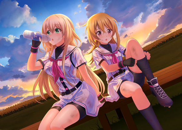 Anime picture 2000x1428 with hachigatsu no cinderella nine nozaki yuuki iwaki yoshimi nyanmaru (artist) long hair blush fringe highres open mouth blonde hair hair between eyes sitting multiple girls holding brown eyes green eyes looking away sky cloud (clouds) outdoors