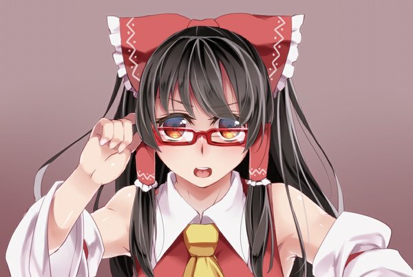 Anime picture 1000x671 with touhou hakurei reimu nomu (artist) single long hair looking at viewer open mouth black hair simple background brown eyes traditional clothes miko adjusting glasses bespectacled girl bow hair bow detached sleeves glasses