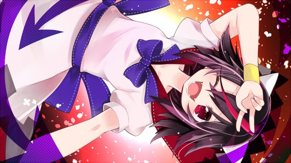 Anime picture 800x449 with touhou kijin seija oinari (tensaizoku) single fringe short hair open mouth black hair hair between eyes red eyes wide image one eye closed multicolored hair wink two-tone hair fang (fangs) puffy sleeves streaked hair victory girl