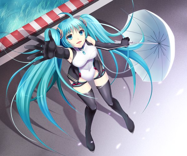 Anime-Bild 1500x1250 mit vocaloid goodsmile racing hatsune miku racing miku racing miku (2011) eko single open mouth light erotic twintails ahoge very long hair aqua eyes aqua hair girl thighhighs gloves hair ornament black thighhighs elbow gloves