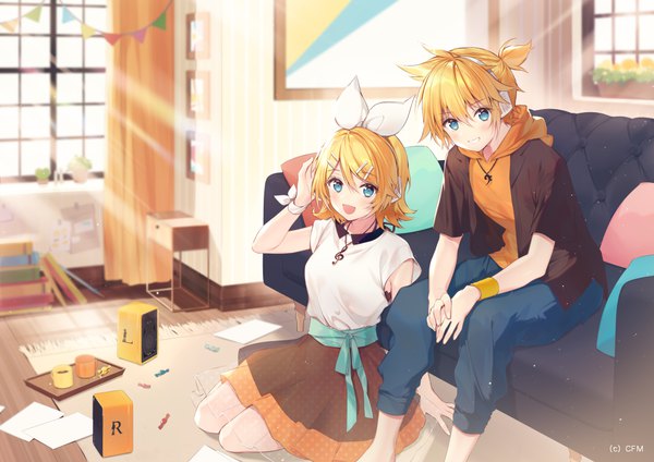 Anime-Bild 1000x707 mit vocaloid kagamine rin kagamine len necomi (gussan) looking at viewer blush fringe short hair open mouth blue eyes blonde hair smile hair between eyes sitting full body indoors :d sunlight arm support open jacket