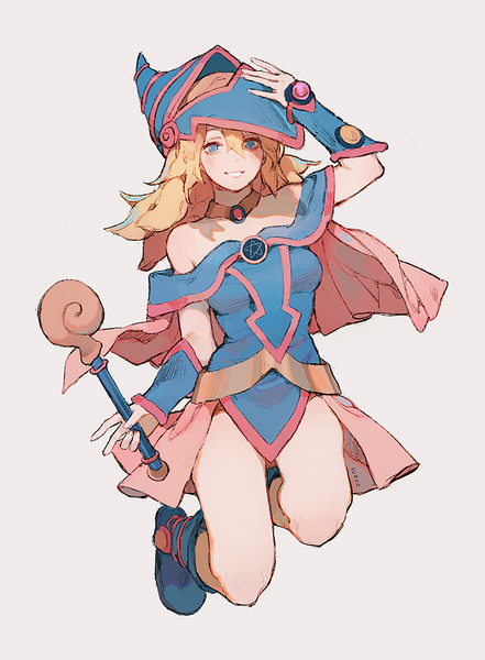 Аниме картинка 736x1000 с югио! yu-gi-oh! duel monsters dark magician girl yueko (jiayue wu) один (одна) длинные волосы высокое изображение смотрит на зрителя румянец чёлка голубые глаза простой фон светлые волосы волосы между глазами всё тело согнутое колено (колени) полуоткрытый рот поднятая рука серый фон девушка