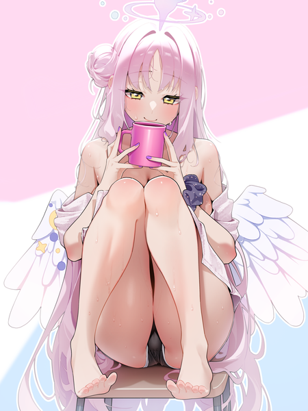 Anime-Bild 3000x4000 mit blue archive mika (blue archive) agnamore single long hair tall image blush fringe highres light erotic simple background smile bare shoulders holding yellow eyes looking away full body bent knee (knees) nail polish barefoot