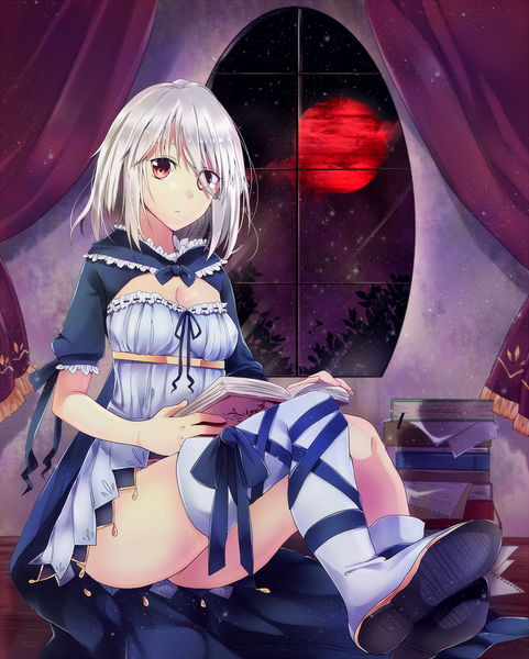Anime picture 900x1121 with original peke (xpeke pekex) single tall image looking at viewer fringe short hair light erotic red eyes sitting holding silver hair bent knee (knees) ass hair over one eye night night sky red moon girl ribbon (ribbons)