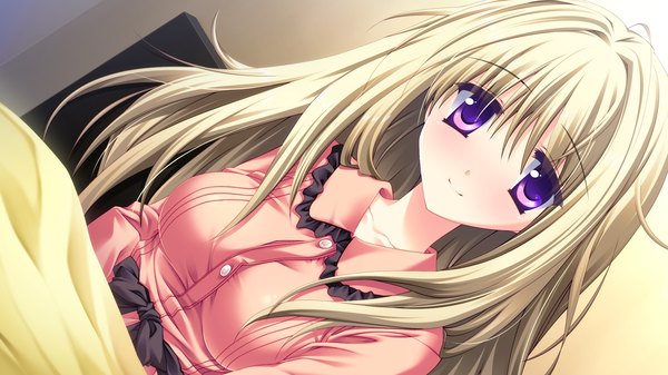 Anime picture 1024x576 with strawberry nauts suzunae houmi single long hair looking at viewer blush blonde hair smile wide image purple eyes game cg girl bed pajamas