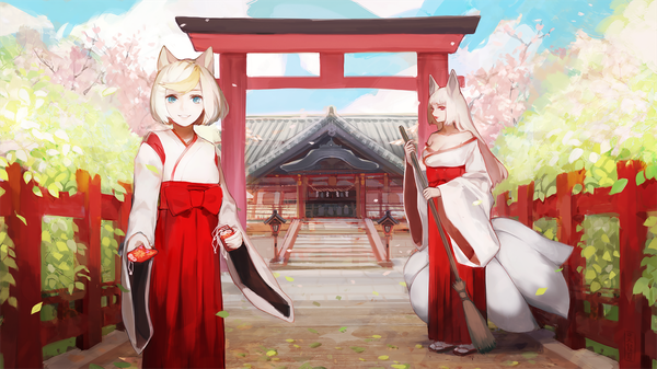 Anime picture 1250x703 with original yueko (jiayue wu) long hair looking at viewer short hair blue eyes red eyes wide image bare shoulders multiple girls animal ears outdoors white hair tail animal tail fox ears fox tail fox girl multiple tails kitsune