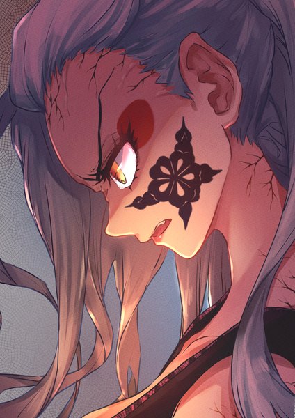 Аниме картинка 1191x1684 с клинок, рассекающий демонов ufotable daki (kimetsu no yaiba) aosora2823 один (одна) длинные волосы высокое изображение жёлтые глаза верхняя часть тела профиль серые волосы татуировка смотрит вниз девушка