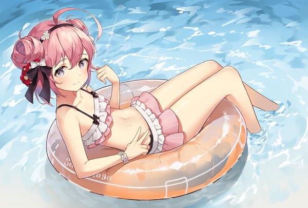 Anime picture 1600x1081 with azur lane saratoga (azur lane) saratoga (ocean holidays) (azur lane) aliceblue single looking at viewer blush fringe short hair light erotic smile hair between eyes purple eyes bare shoulders pink hair ahoge hair flower wet hair bun (hair buns) partially submerged