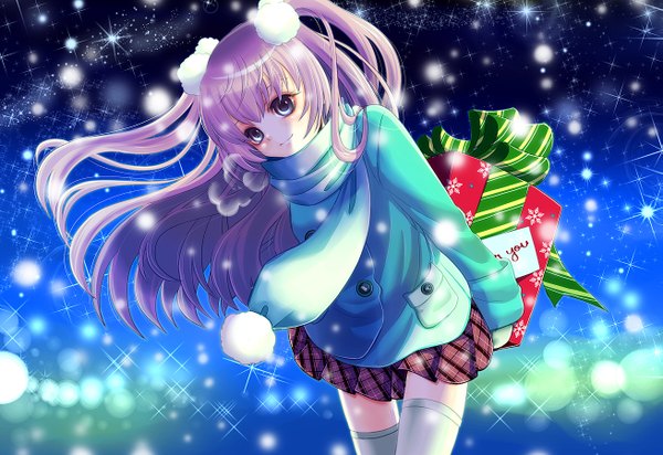 Anime picture 1309x900 with original hatoyama single long hair looking at viewer blue eyes grey hair girl thighhighs skirt white thighhighs scarf gift snowflake (snowflakes)