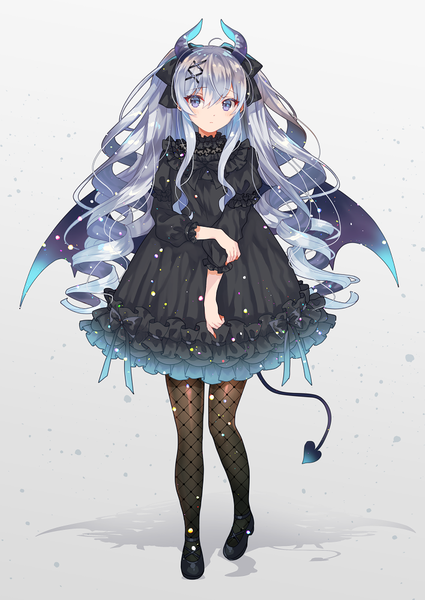 Anime-Bild 708x1000 mit original shione (memento forest) single long hair tall image fringe simple background hair between eyes standing purple eyes payot silver hair full body tail horn (horns) shadow two side up drill hair demon girl frilled dress