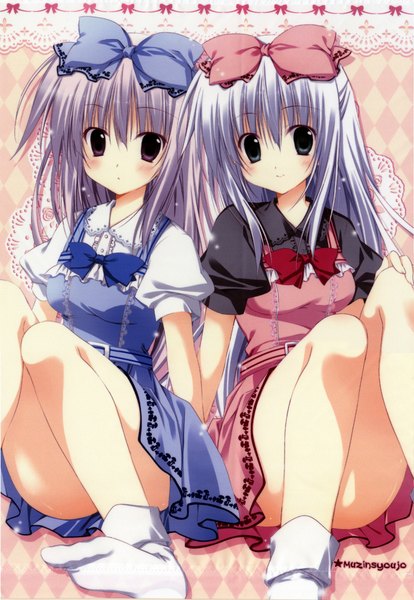 Anime picture 2852x4131 with alice or alice airi (alice or alice) rise (alice or alice) korie riko long hair tall image looking at viewer blush fringe highres light erotic simple background smile hair between eyes sitting purple eyes multiple girls green eyes bent knee (knees) white hair