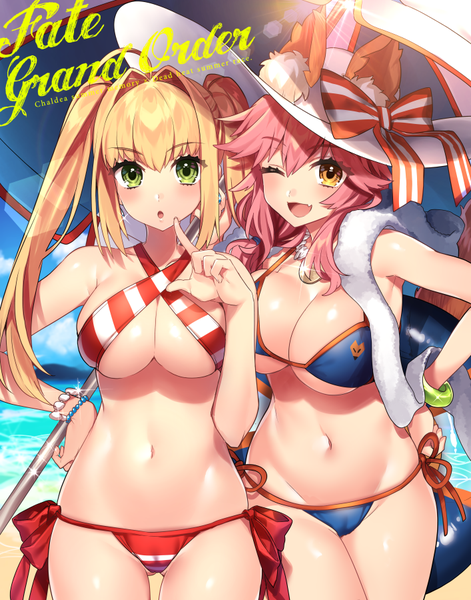 イラスト 707x900 と Fateシリーズ fate/grand order fate/extra nero claudius (fate) (all) tamamo (fate) (all) ネロ・クラウディウス(水着) 玉藻の前(水着) 咲良ゆき 長髪 長身像 カメラ目線 赤面 おっぱい 開いた口 light erotic 金髪 笑顔 大きな乳房 ツインテール multiple girls