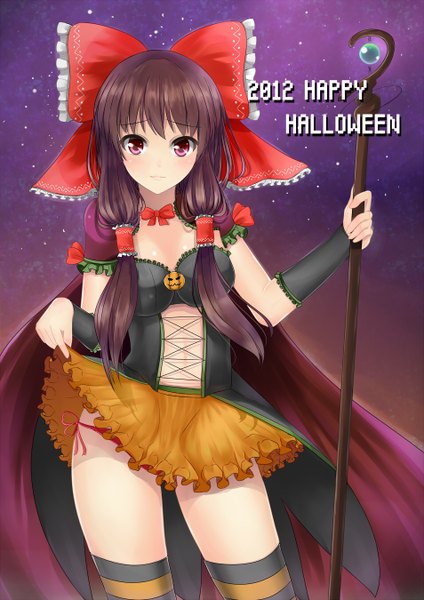 Anime picture 954x1350 with touhou hakurei reimu kero (tomoki-tiger) single long hair tall image looking at viewer light erotic black hair pink eyes halloween happy halloween 2012 girl thighhighs dress bow hair bow frills striped thighhighs