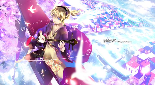 Anime picture 1280x708 with vocaloid kagamine len myhilary single short hair blue eyes blonde hair smile wide image sky cloud (clouds) ponytail japanese clothes from above inscription head wings boy animal belt kimono