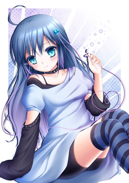 Anime-Bild 900x1273 mit original shitou single long hair tall image looking at viewer blush blue eyes smile blue hair ahoge girl thighhighs hair ornament headphones collar striped thighhighs