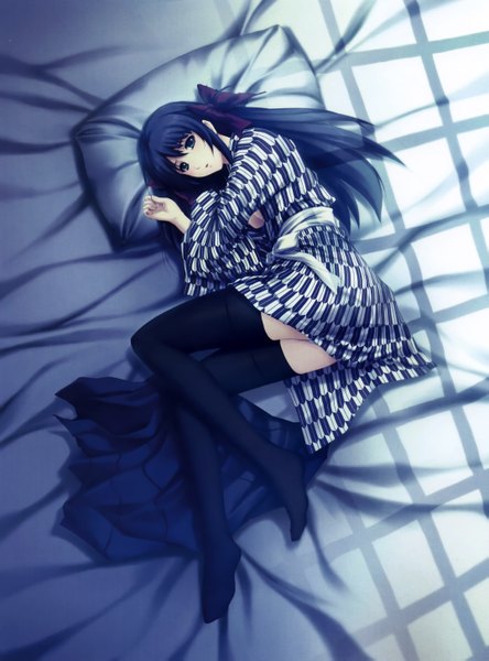 Anime picture 2149x2901 with cartagra tall image highres black hair lying yagasuri girl thighhighs black thighhighs bed