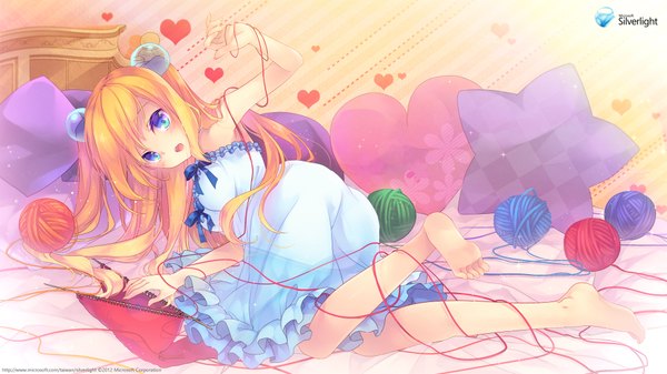 Anime picture 1920x1080 with microsoft aizawa hikaru single long hair highres open mouth blue eyes blonde hair wide image bare shoulders barefoot orange hair legs girl dress bed thread red thread