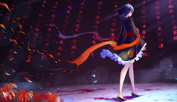 Anime picture 1500x860 with koutetsujou no kabaneri wit studio mumei (kabaneri) wangchuan de quanyan short hair black hair red eyes wide image looking away traditional clothes japanese clothes inscription hieroglyph dark background girl flower (flowers) kimono obi higanbana