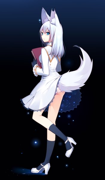 Anime picture 586x1000 with original muryotaro single long hair tall image looking at viewer fringe breasts blue eyes light erotic simple background holding animal ears bent knee (knees) ass white hair tail animal tail looking back high heels