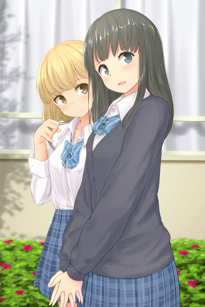 Anime picture 1000x1500 with original minagiku long hair tall image looking at viewer blush fringe short hair open mouth blue eyes black hair blonde hair multiple girls yellow eyes outdoors pleated skirt shadow plaid skirt open collar girl