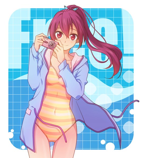 イラスト 1074x1200 と フリー! 京都アニメーション matsuoka gou すのこ ソロ 長髪 長身像 カメラ目線 赤面 おっぱい 笑顔 赤い目 ポニーテール 赤髪 open clothes flat chest 女の子 髪飾り 水着 ワンピース水着