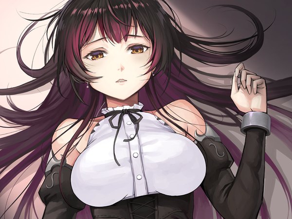 Anime-Bild 1000x750 mit original jchoy single long hair looking at viewer fringe breasts black hair simple background bare shoulders yellow eyes purple hair upper body lying parted lips multicolored hair two-tone hair on back underboob girl
