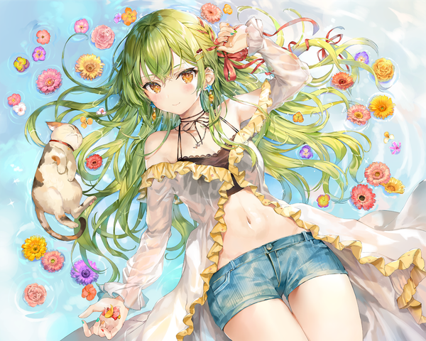 イラスト 1400x1120 と オリジナル yukari (momoko) ももこ ソロ 長髪 カメラ目線 赤面 前髪 hair between eyes lying nail polish green hair from above bare belly へそ出し on back orange eyes thigh gap halterneck 女の子